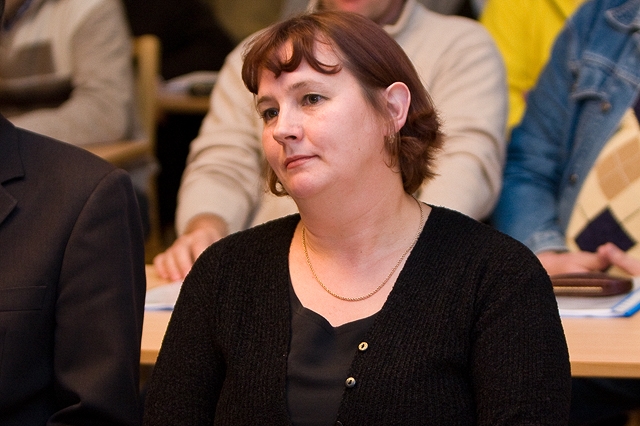 VASTNE ESIMEES: Teisena volikokku pääsenud Irma Drenkhanil seisab ees esimehetöö. Foto: Heigo Mägi volikogu naisliige