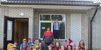 „Kui varem võrreldi üksteise kingi, siis nüüd telefone.“