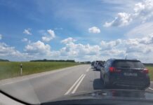 Pikad liiklusseisakud Kambjas