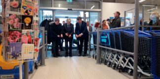 Ülenurme Konsum sai endale Tõrvandisse krapsaka lähisugulase