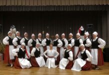 Pubekaeas Kambja naisrahvatantsurühm pidas vägeva peo