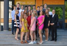 Ülenurme Gümnaasiumi 9. ja 12. klasside lõpetajad aastal 2018