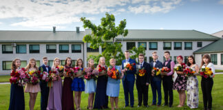 Viisteist värsket vilistlast