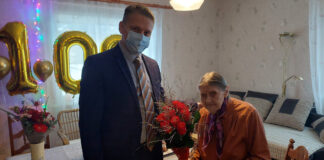 Päeva pilt: Kambja vald õnnitles saja-aastast Meta Freibergi