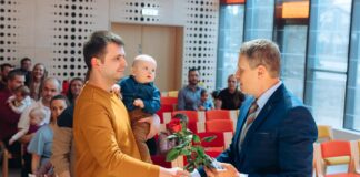 Hõbelusikad uutele vallakodanikele