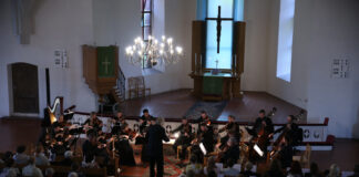 Tallinna Kammerorkester ja Tõnu Kaljuste naasevad augusti lõpus kirikutuurile