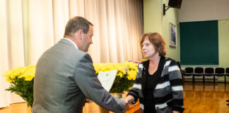 Kambjas tänati pikaajalisi haridustöötajaid