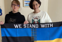 Ukrainlasteni jõudsid kaubikud ja maiustused