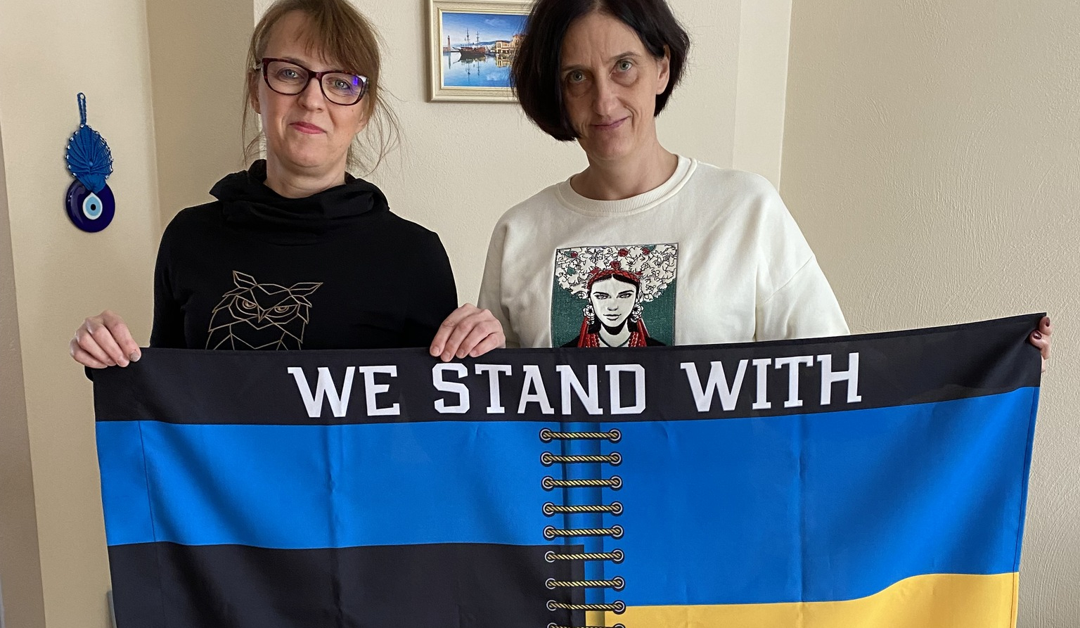 Ukrainlasteni jõudsid kaubikud ja maiustused