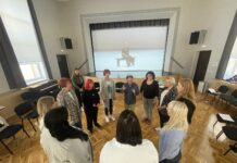 Kambja Kooriakadeemiat väisas maailmakuulus dirigent