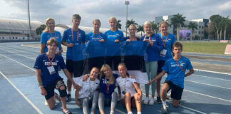 Kambja valla õpilane osales tulemusikult Brasiilias gümnasiaadil Rahvusvärvides meeskond Eesti lipuga staadionil.