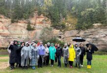 Kambja õpetajad liikumas