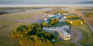 Eesti Lennuakadeemia teenis 7-aastase akrediteeringu ja kvaliteedimärgi