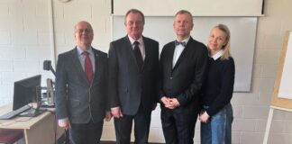 Ülenurme Gümnaasiumit külastas suursaadik ja ajaloodoktor Margus Laidre