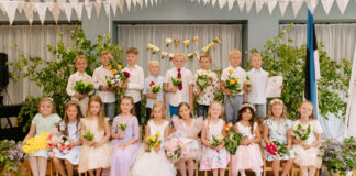 Ülenurme Lasteaia Nurmepesa lõpetajad astuvad kooliteele