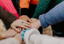 Omastehooldajate koormus saab uuest aastast leevendust