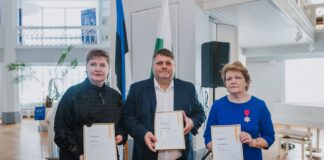 Pidulikul kontsertaktusel anti üle Tartumaa kõrgeimad teenetemärgid