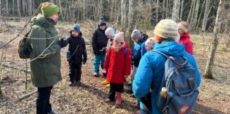 Unipiha lapsed tutvusid Soomaa metsaelanikega