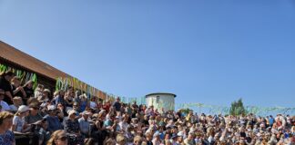 Kambja valla laulu- ja tantsupeole oli kutsutud kokku terve vald