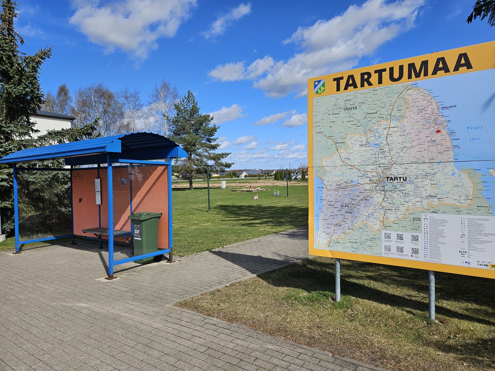 Tartu maakonna bussiliinide sõiduplaanides hakkavad 1. juulist 2025 kehtima mõned muudatused. Liin 211 Tartu – Roiu – Melliste – Võnnu – (Karja), (tööpäevadel k