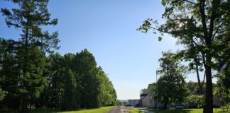 Teetööd Ülenurmel Pargi tänaval sulgevad tänavalõigu