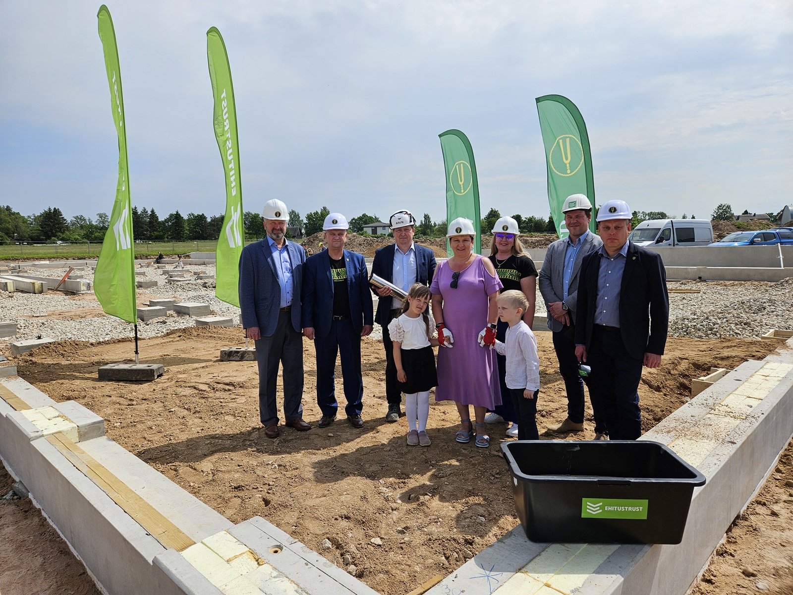 GALERII: Tulesäde lasteaiahoone nurgakivi panek 16.06.2025. Fotod: Marko Ojakivi 16. juunil 2025 pandi lasteaia Tulesäde hoonele Räni alevikus nurgakivi. Uus ma