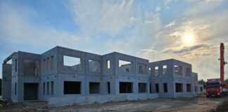 Valla erinevates kantides toimuvad tarvilikud ehitus- ja arendustööd