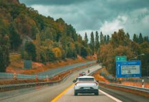 Autoga lähiriikidesse reisile? Ekspert selgitab, millega arvestada, et reis kulgeks sujuvalt