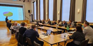 Vallaeelarve eelnõu läbis volikogus esimese lugemise