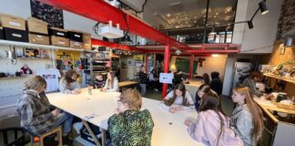 Kambja kooli õpilased otsisid Aparaaditehases loovaid lahendusi keskkonnaprobleemidele