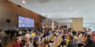 Tõrvandi Kooli IV teadusõhtu tõi koolimajja uurimisrõõmu, avastusi ja elevust